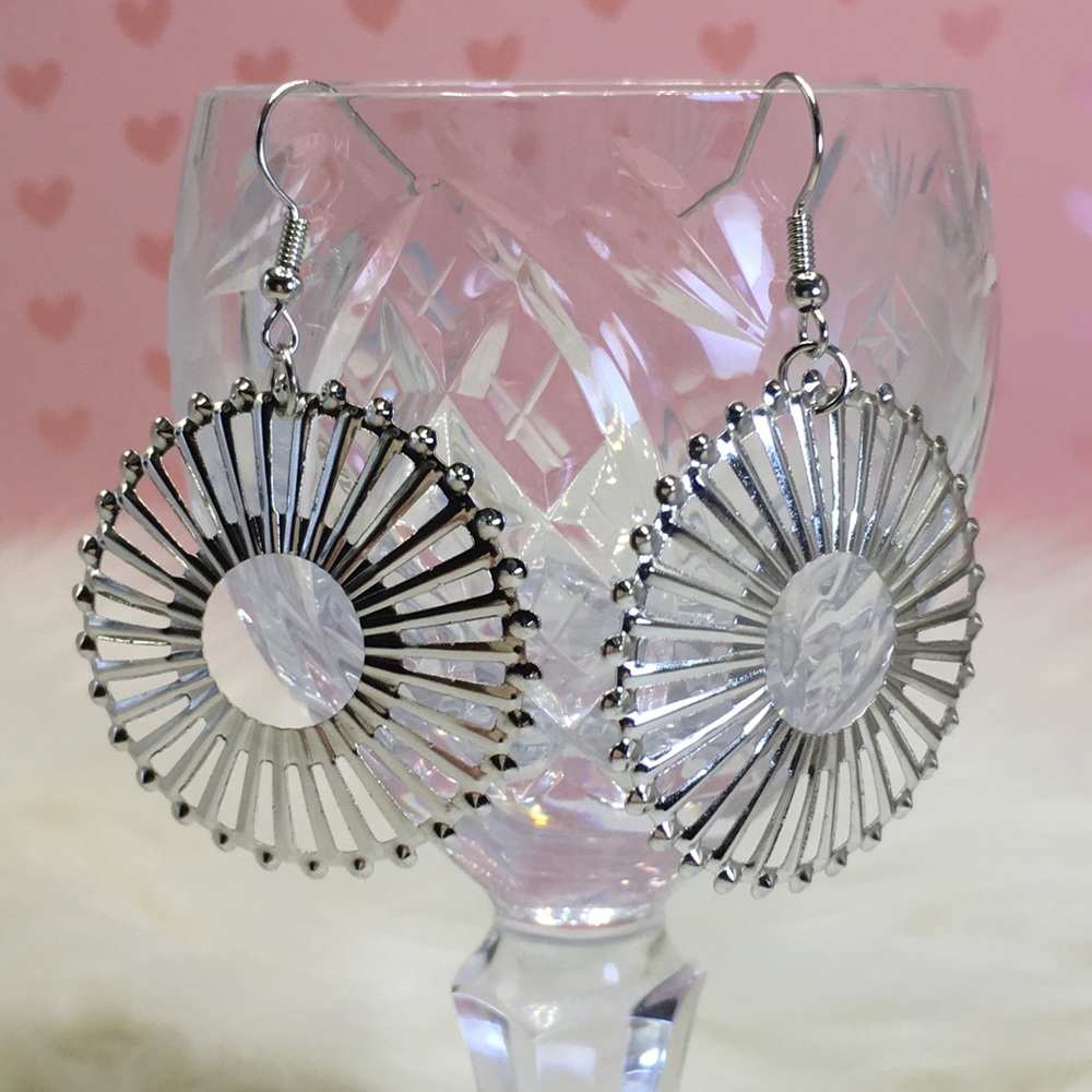 Silver hoop dangle earrings star wheel - Picture 3 of 6